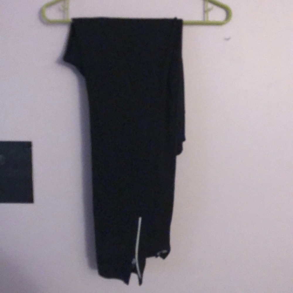 Black leggings